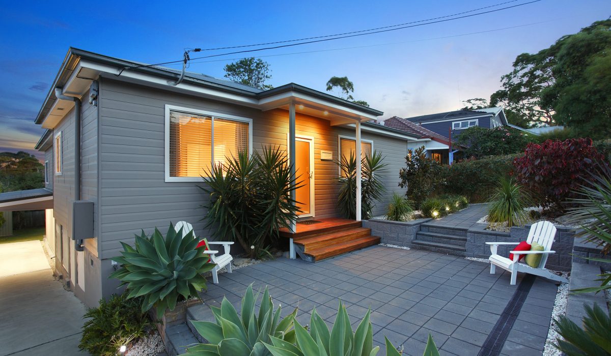 7 Bennett Street, Dee Why - Front facade